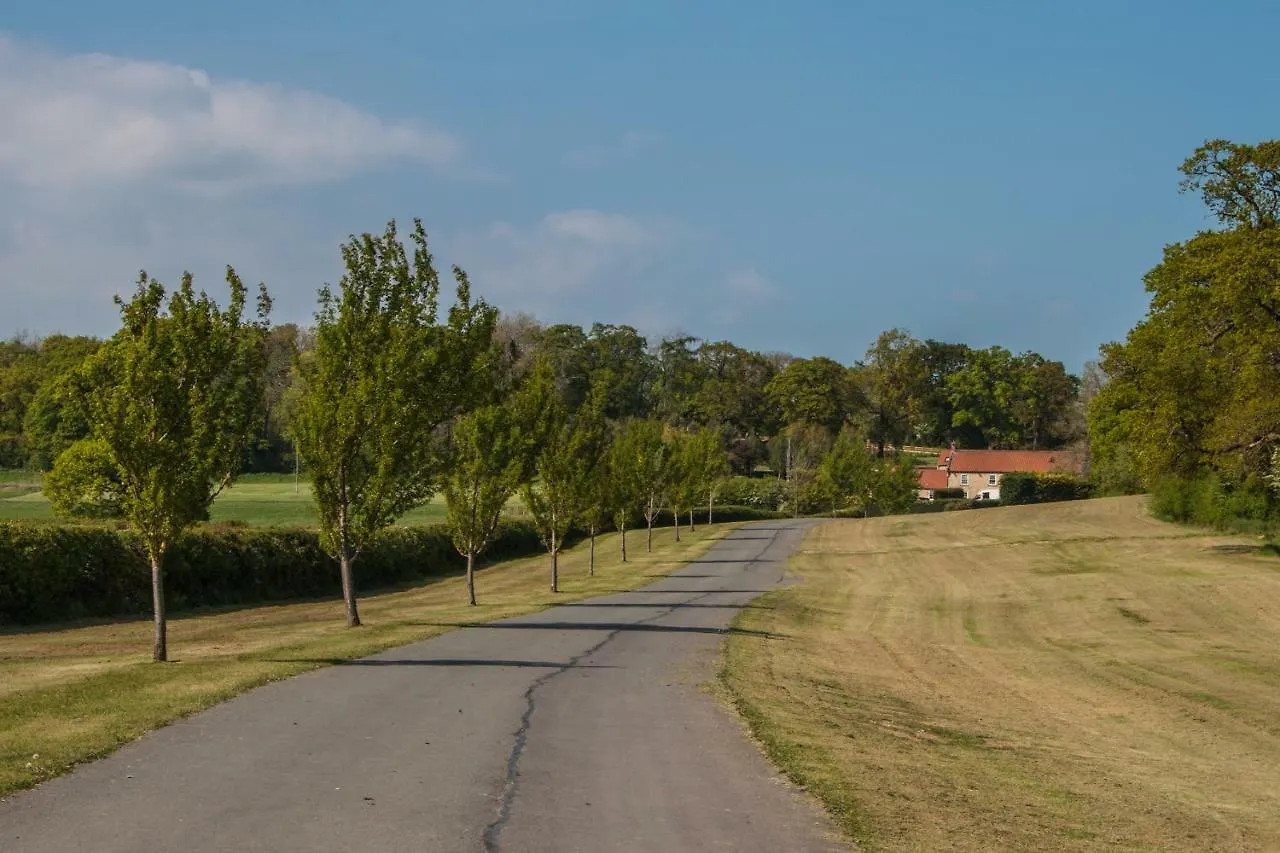 פיקרינג High Oaks Grange - Lodges בקתה